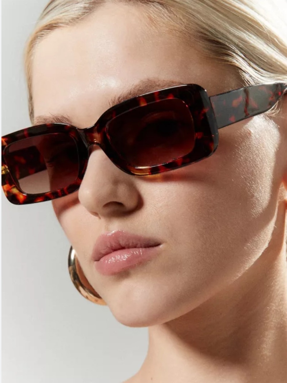 UO Essential Rectangle Sunglasses